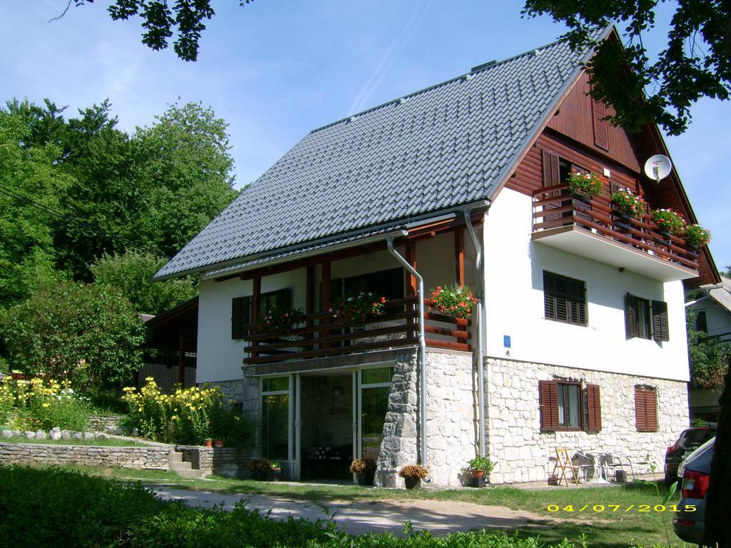Vila Vuk Plitvička Jezera Buitenkant foto
